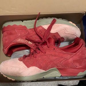 ASIC gel lyte V size 10. 10/10 condition